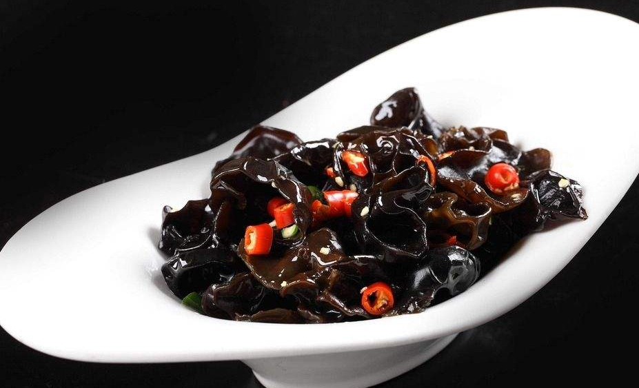 红油木耳制作方法